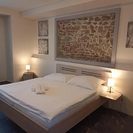 Гостевой дом U Tri Statkaru 4*