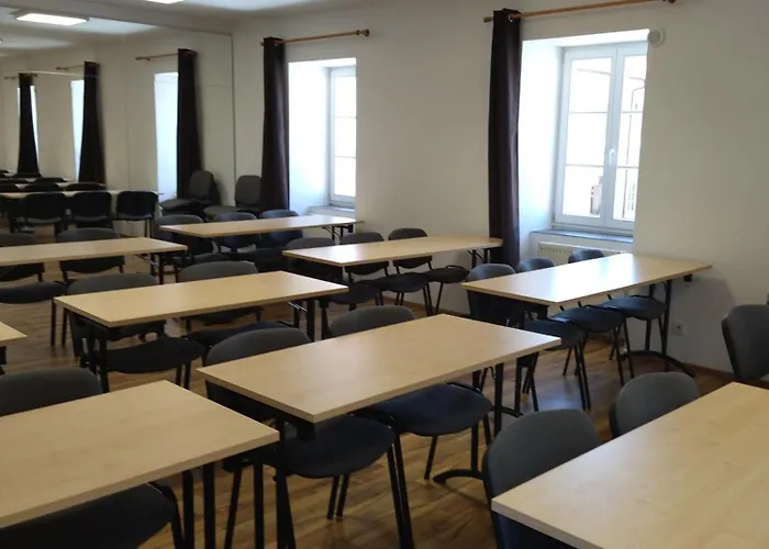U Tri Statkaru Pensión Dobris